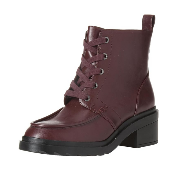 Amazon Essentials Women’s Moc Toe Boots