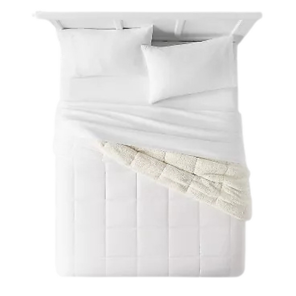 Room Essentials Sherpa Reversible Washed Quilted Comforter (Full/Queen)