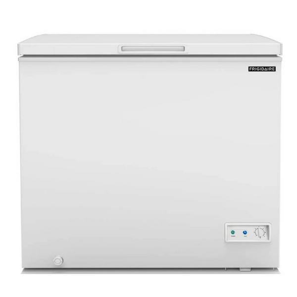 Frigidaire 7.0 Cu. Ft. Frozen Food Storage Chest Freezer (White)