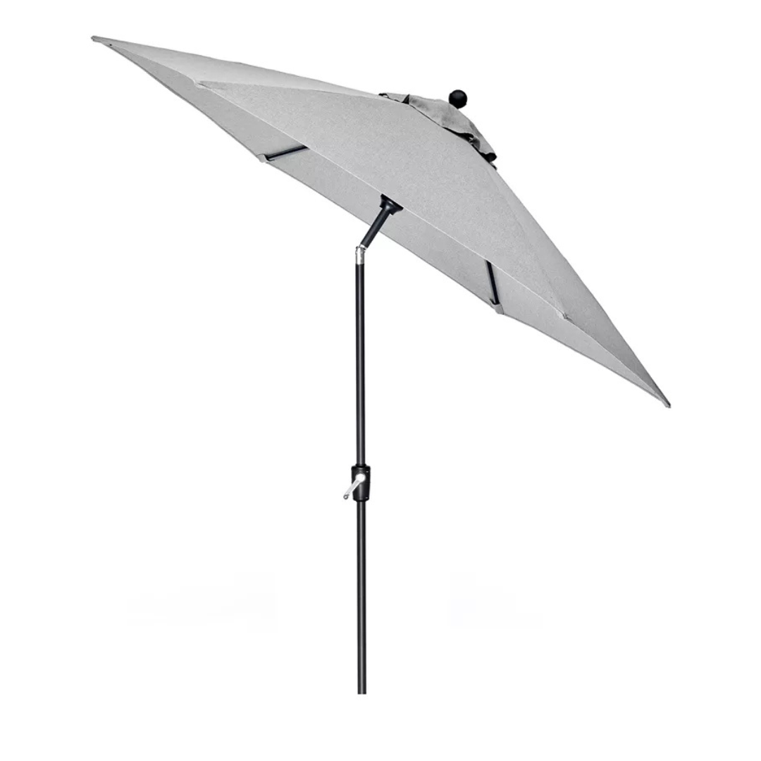 Vintage Outdoor 9' 103"W x 103"D x 100"H Umbrella