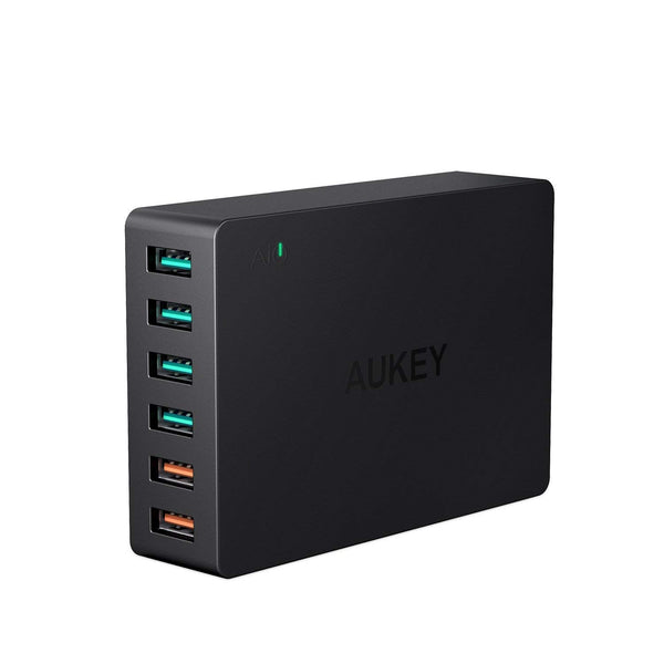 Cargador de pared USB Aukey de 6 puertos y 60 W con 2 puertos de carga QC 3.0