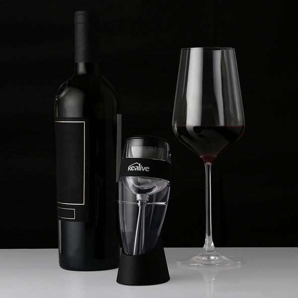 Wine aerator with stand