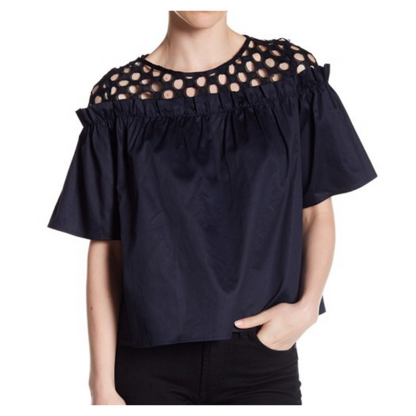 Blusa con volantes de crochet