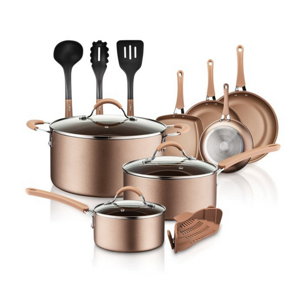 Ahorre en juegos de utensilios de cocina Farberware, Rachael Ray y NutriChef