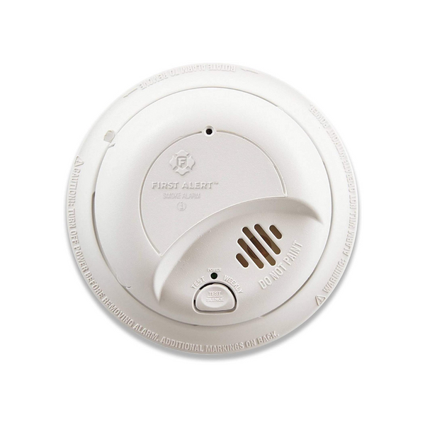 First Alert Smoke Alarm with Adapter Plugs